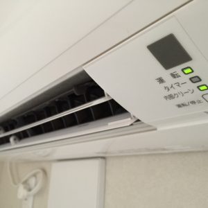 電源が勝手にオンオフ！ダイキンエアコンS40PTEP-Wの故障と修理